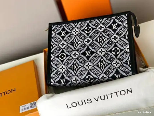 Cheap TOILETRY VUITTON LOUIS 26 1854 POUCH SINCE 0628